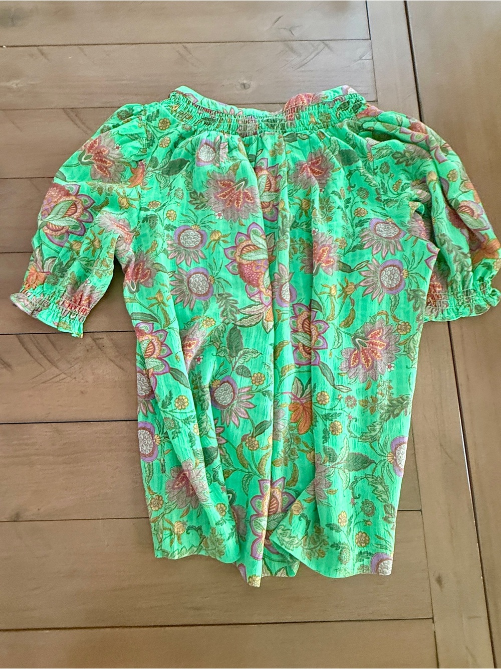Rose & Olive Bright Green Floral Button-Up Peasant Blouse size Med - Picture 4 of 6